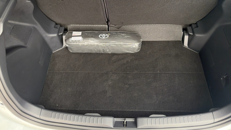 Toyota Yaris 1.5 Hybrid Icon 5dr CVT Hybrid Hatchback